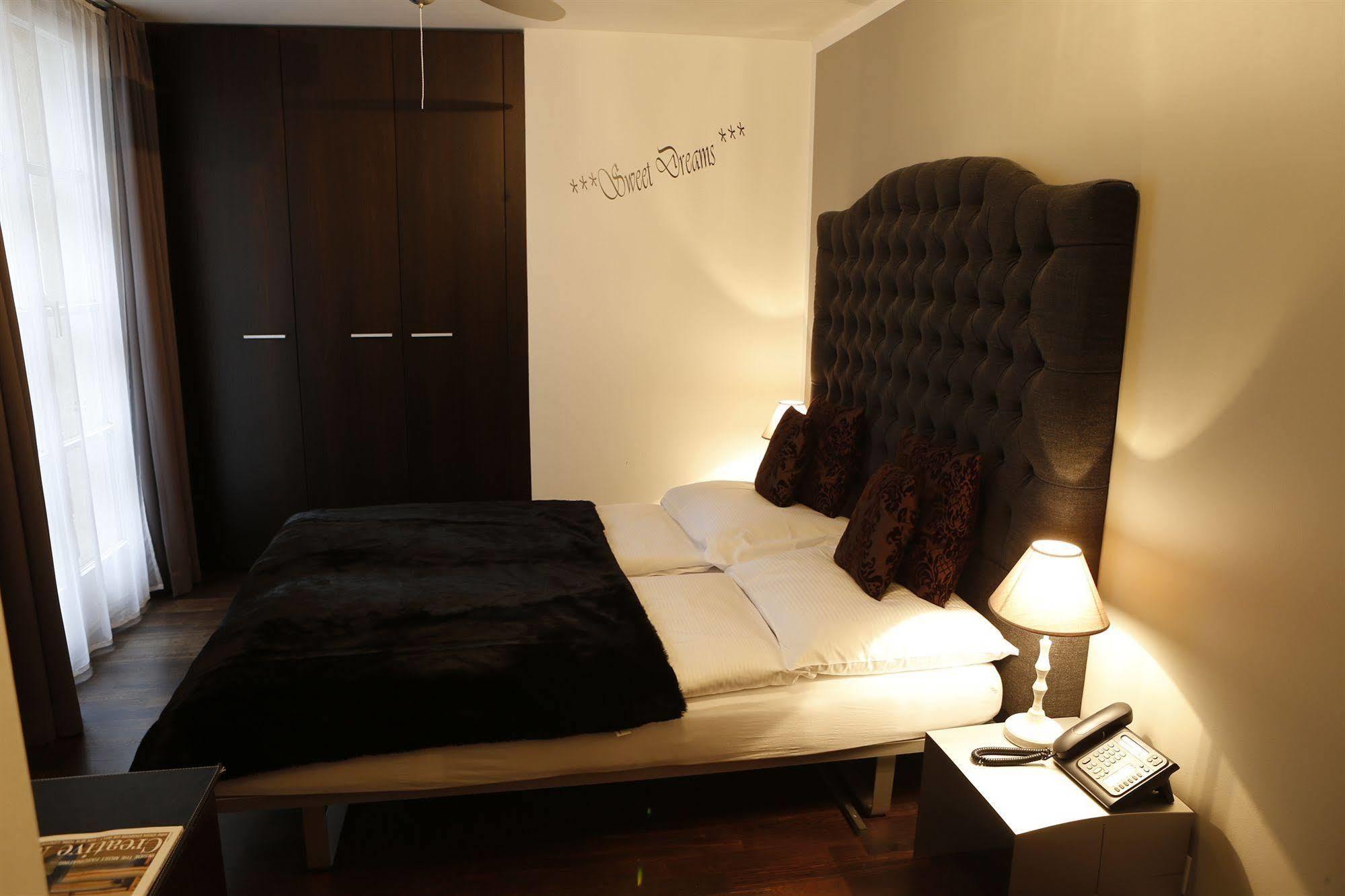 Boutique Hotel Weisses Kreuz - Adult only Hotel Luzern Exterior foto